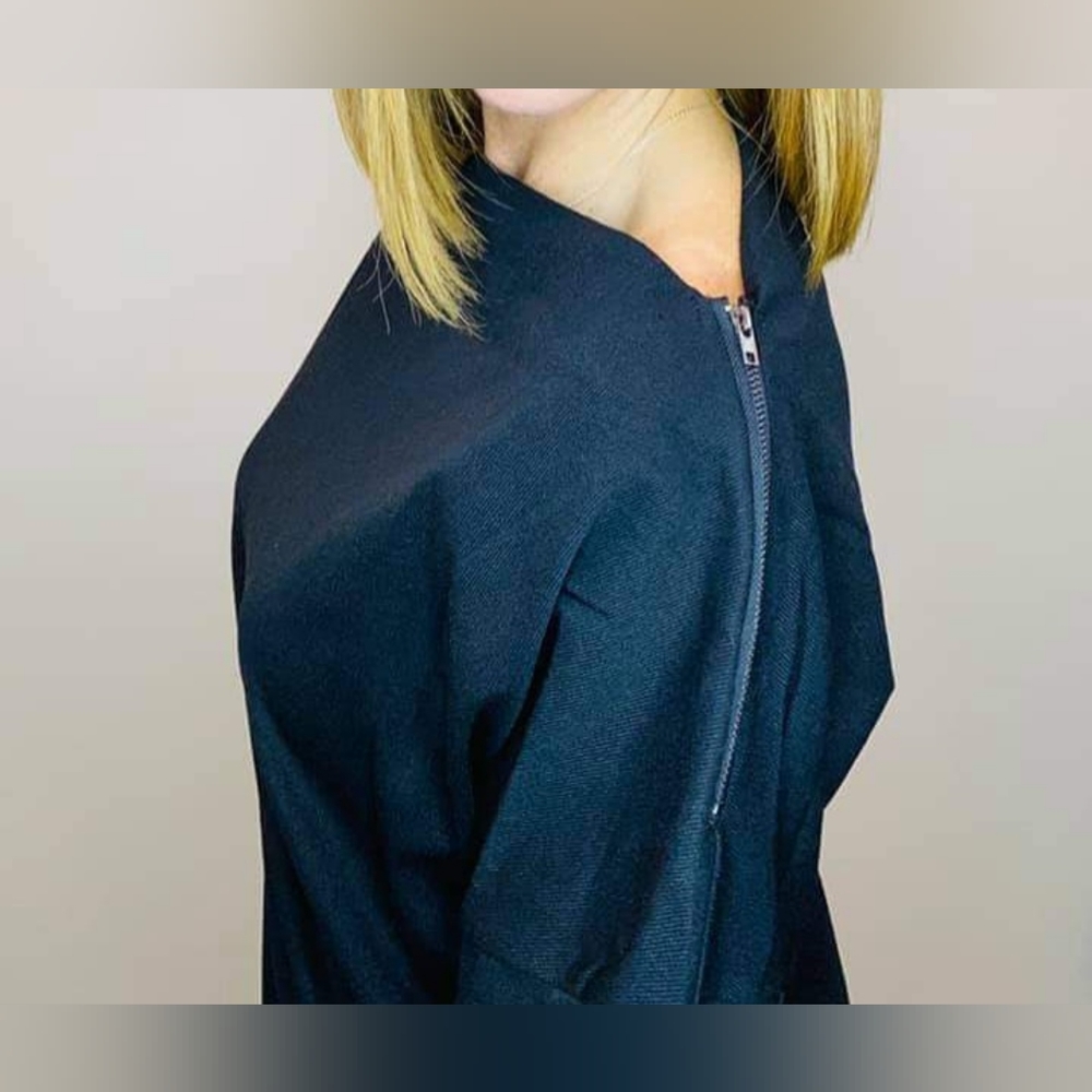 NWT B1921 2X Boatneck top with Zipper Shoulder